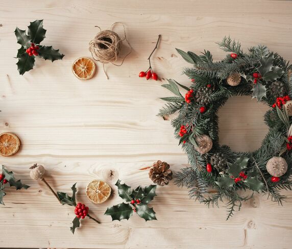 Vázání adventních věnců